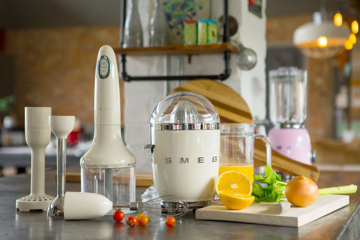 SMEG Citruspers - Elektrisch - Creme - CJF11CREU - Afbeelding 2