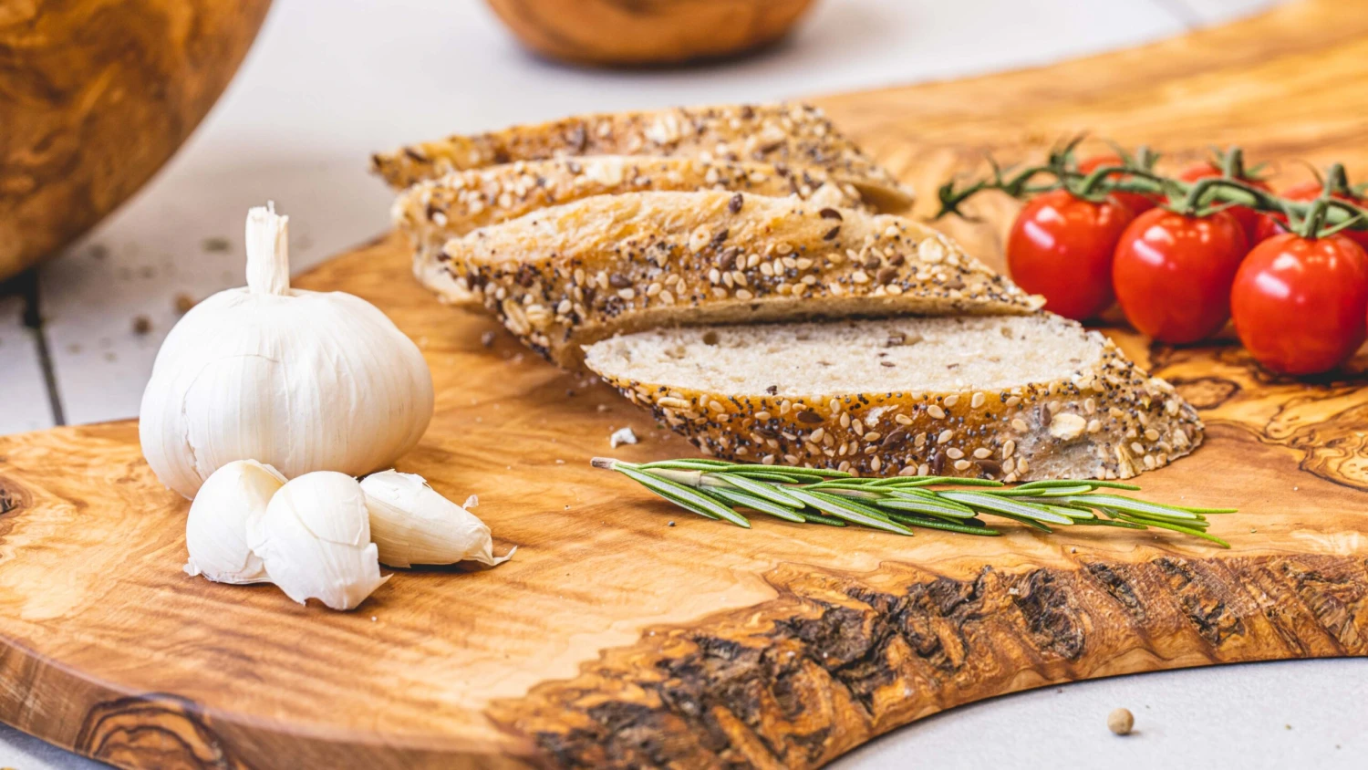 Jay Hill Serveerplank Tunea - Olijfhout - Schors XL 64 - 72 Cm - Afbeelding 4